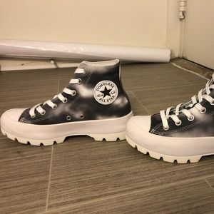 Converse All Star Lugged High Tops in gray and white